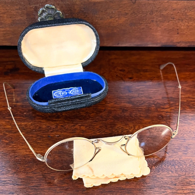 Fine Pair of Early 20th Century Rolled Gold Folding Spectacles — Complete with Original Fitted Case
