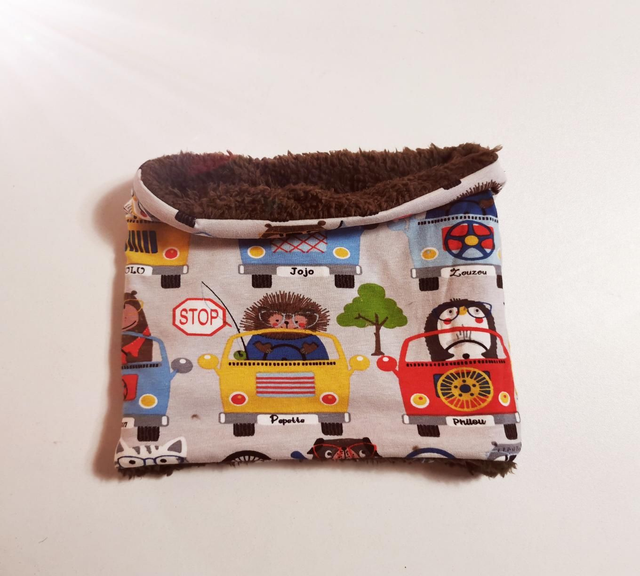 Snood bébé animaux en voiture 