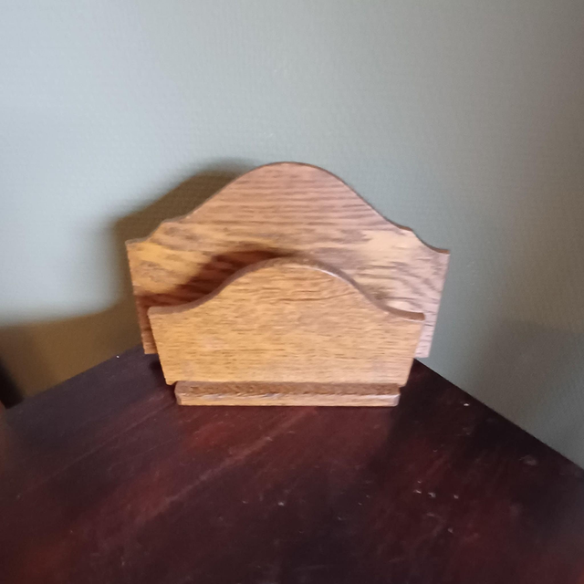 Made in Holland | Briefhouder Posthouder Handgemaakt strak belijnd afgerond bruin eikenhout (afmetingen 18 cm x 12 cm x 5,5 cm) | Vintage
