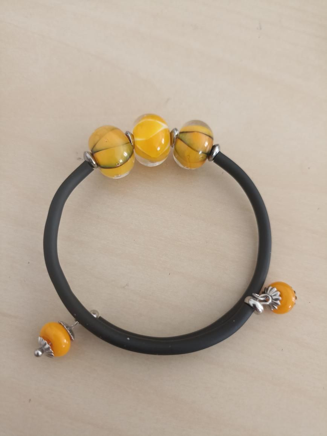 Bracelet jaune 