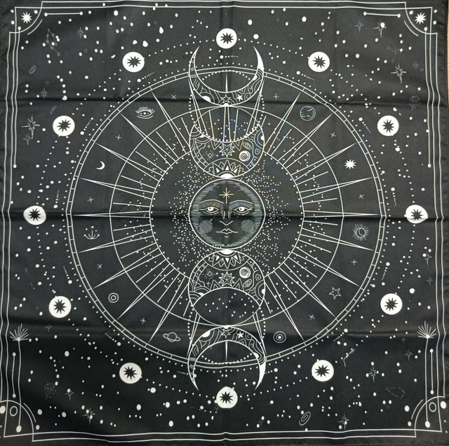 Tapis de tarot et oracle Phases de la Lune – Tissu 48 x 48 cm