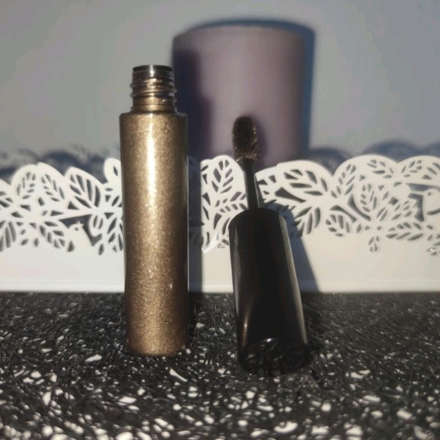 Mascara densifiant sourcils 