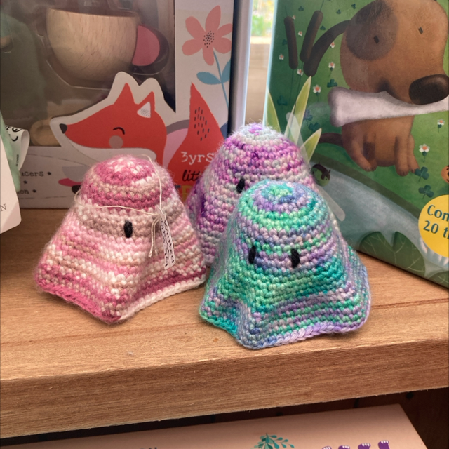 Large Knitted Ghost (LLJ)