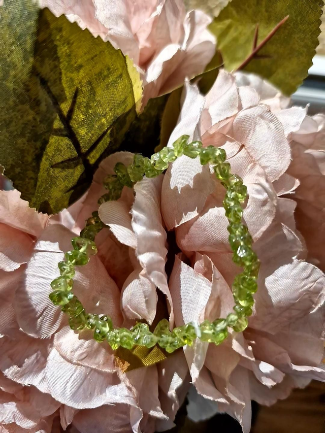 Peridot chip bracelet