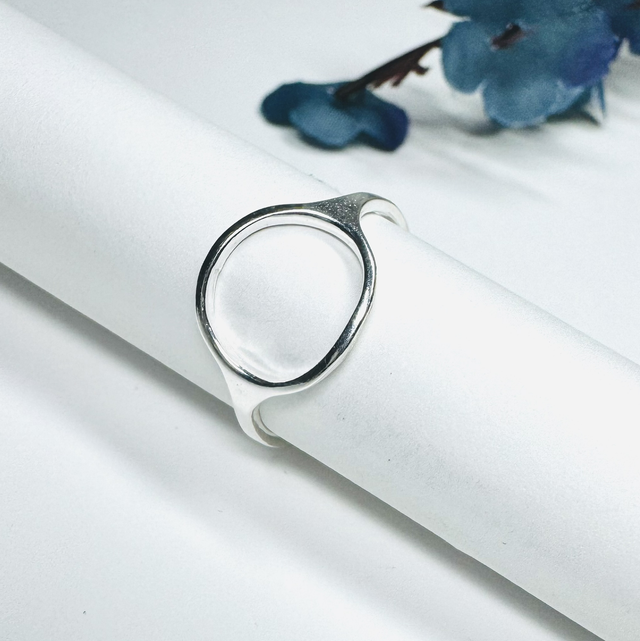 Anel formas círculo vazado 