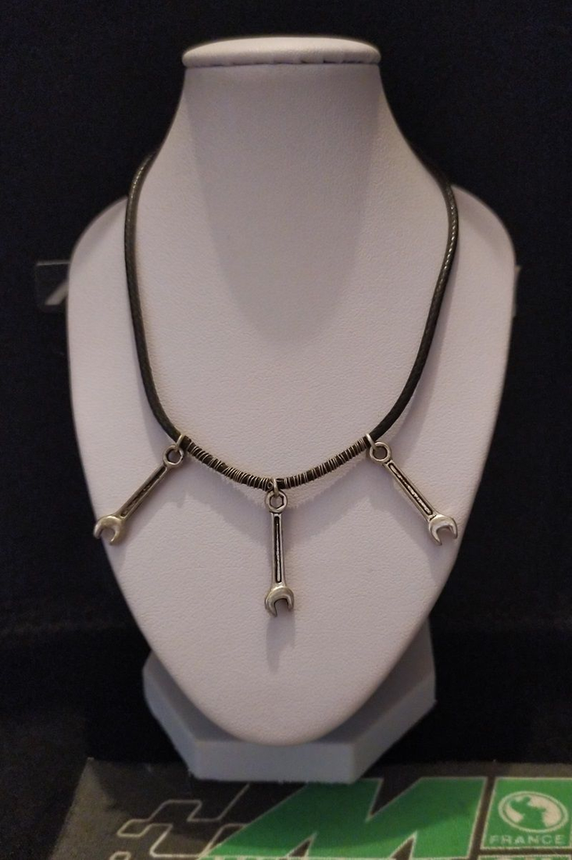 Collier cordon homme pendentif argenté 