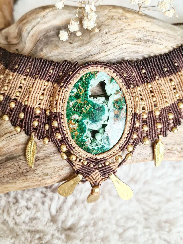 Collier elfique en micro-macramé, Malachite druze naturelle, Bijou sorcière bohème