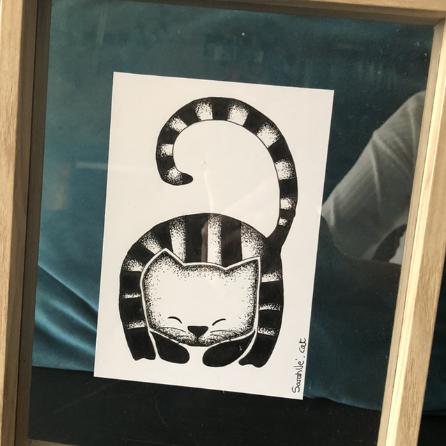 Chat tigré - 27 x 22 cm - encadrement bois à poser 