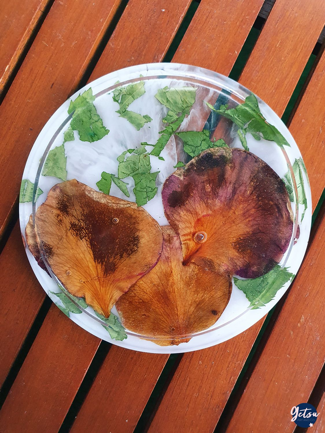 Petit vide-poche pétale marron et blanc