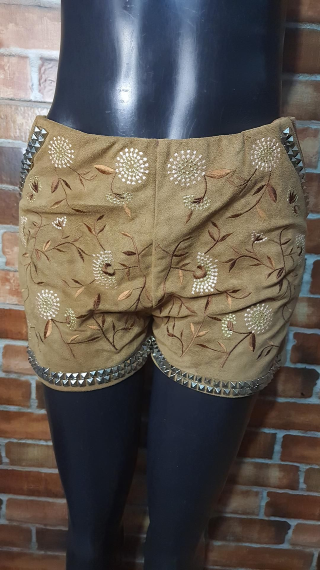 Shortinho, Forrado  Bordado,T/P-38