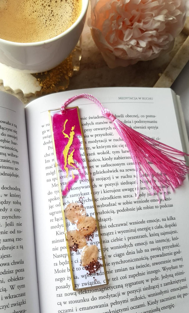 Pink petals bookmark