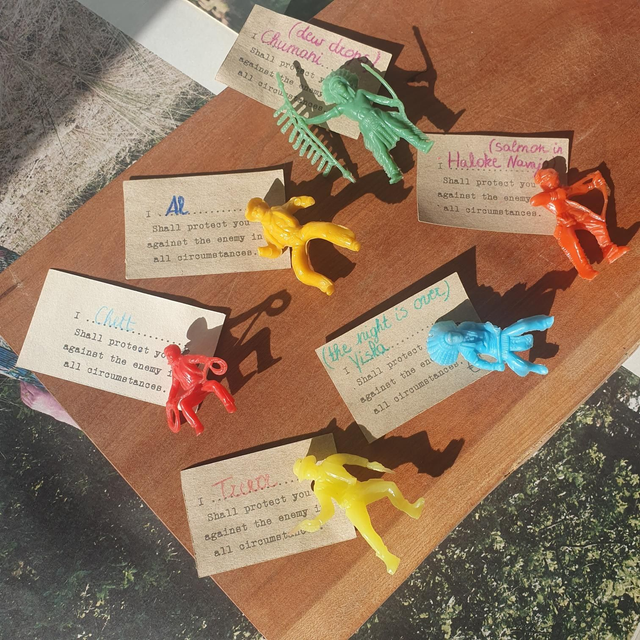 VINTAGE FIGURINE BROOCH – different colors available