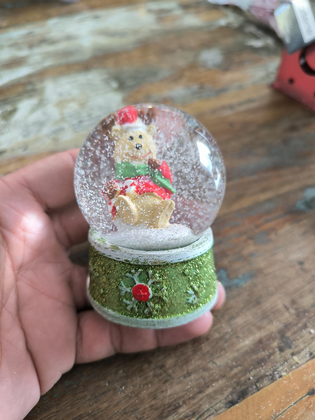 BOULE DE NEIGE OURSON