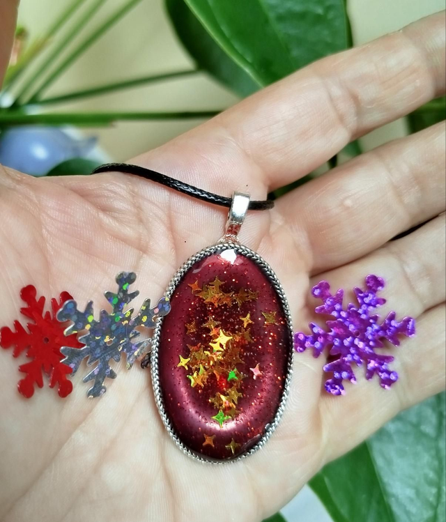 Pendentif Médaillon Étoilé 