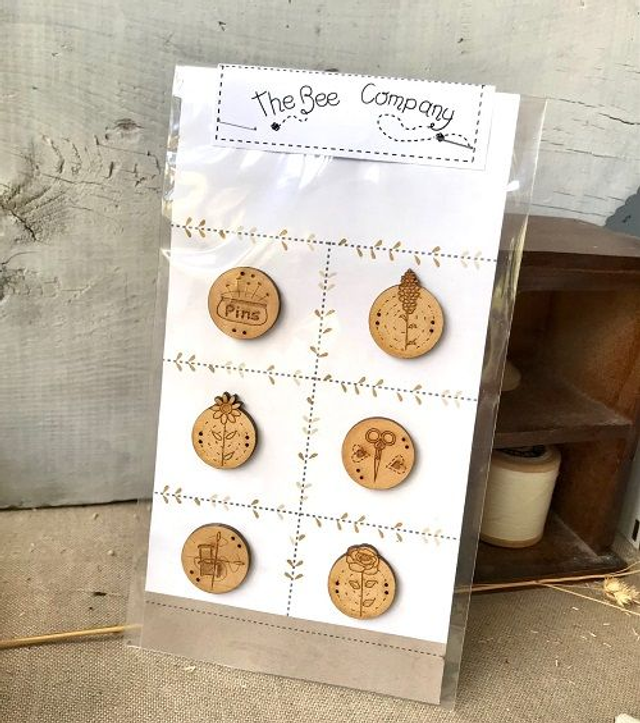 Boutons "Fleurs et couture" ref TBS3