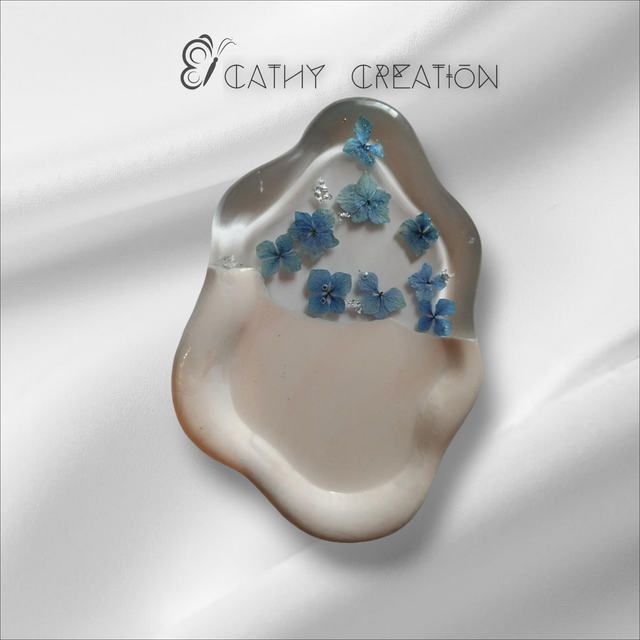 Vide poche bi matière avec inclusion de fleurs 