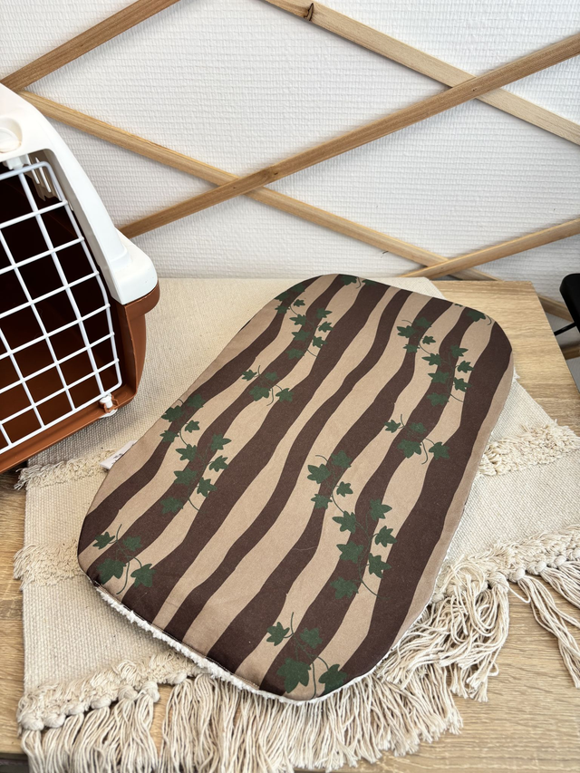 Coussin ovale Albertha&#039;s &quot;Lierre grimpant&quot;