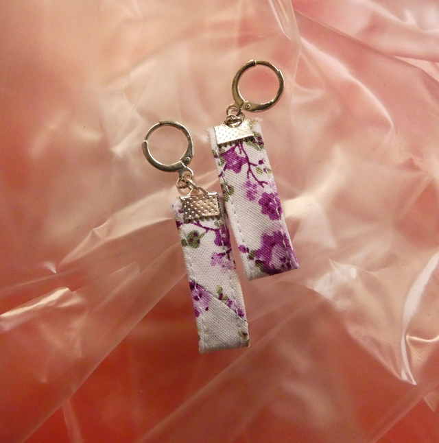 Boucles d&#039;oreilles Violette