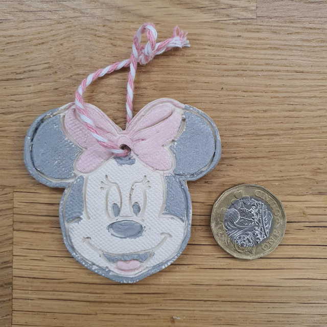 Minnie Mouse matte decoration