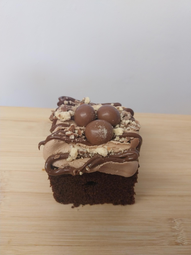 Malteasers Cake 