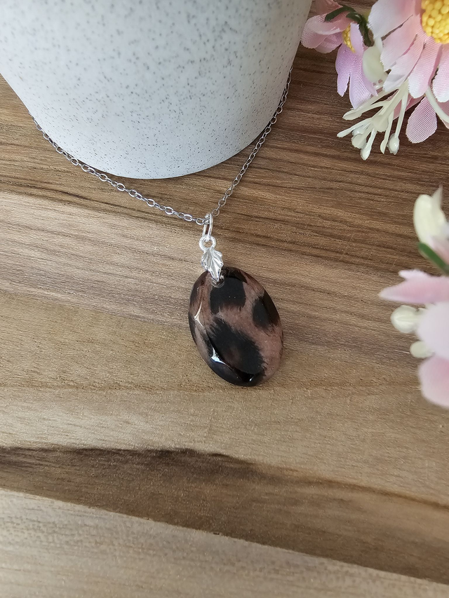 🐆 Ovale "Instinct Sauvage" – L’audace du style félin 🐆