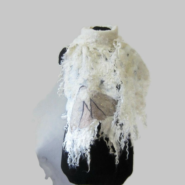 Sciarpa Feltro Lunga Invernale Bianca Sciarpa Lana Infeltrita Fatta A Mano Calda Sciarpa Grunge Sciarpa Donna Regali per Lei Regalo Unico