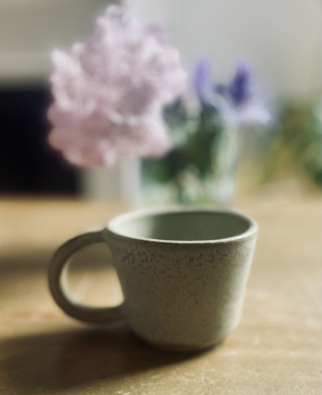 Medium cup-no saucer