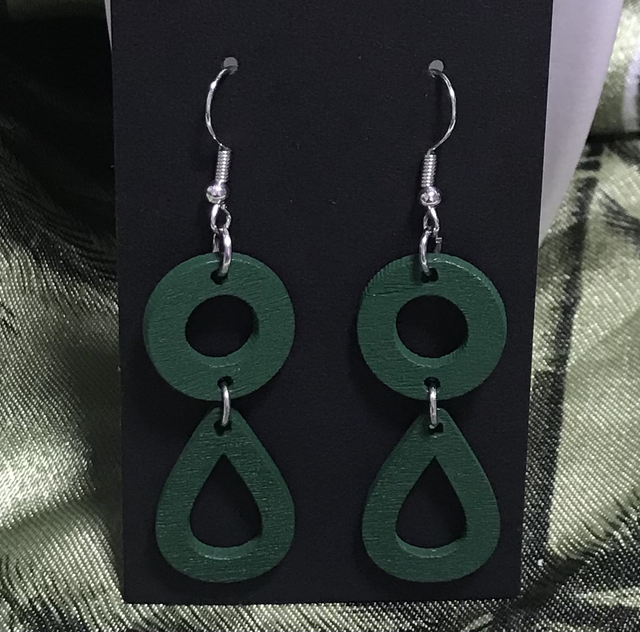 Green Dangling Earrings- GDE65