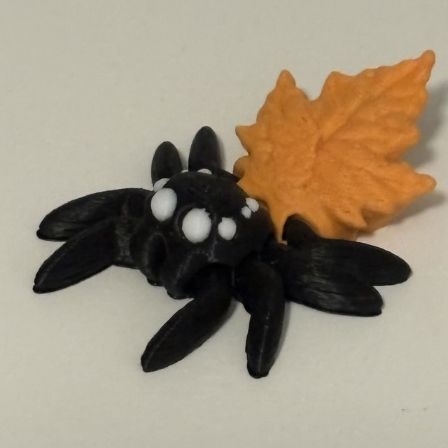 3D Printed Spider With Leaf