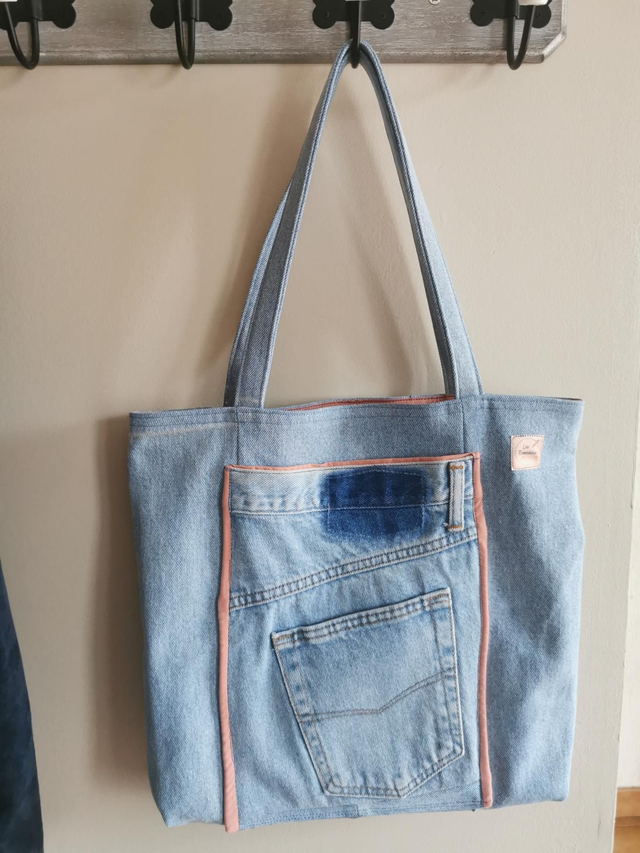 Sac cabas réversible en jean et drap - Pièce unique et pratique