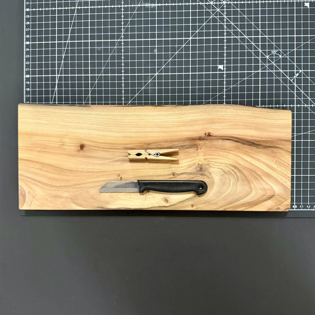 Borrelplank van iepen