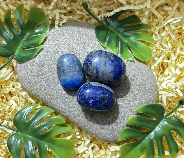 PIERRE ROULÉE DE LAPIS LAZULI