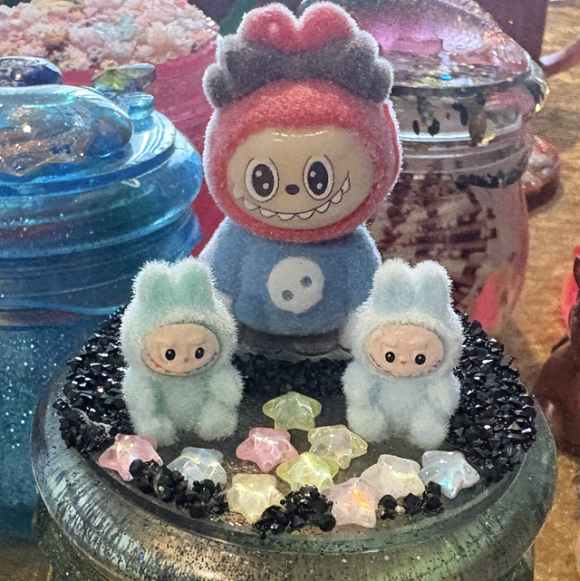 Decorated screw lid jar/pot