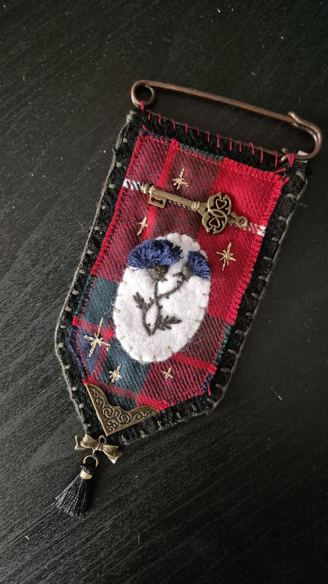 Fanion "Thistle &amp; Key"
