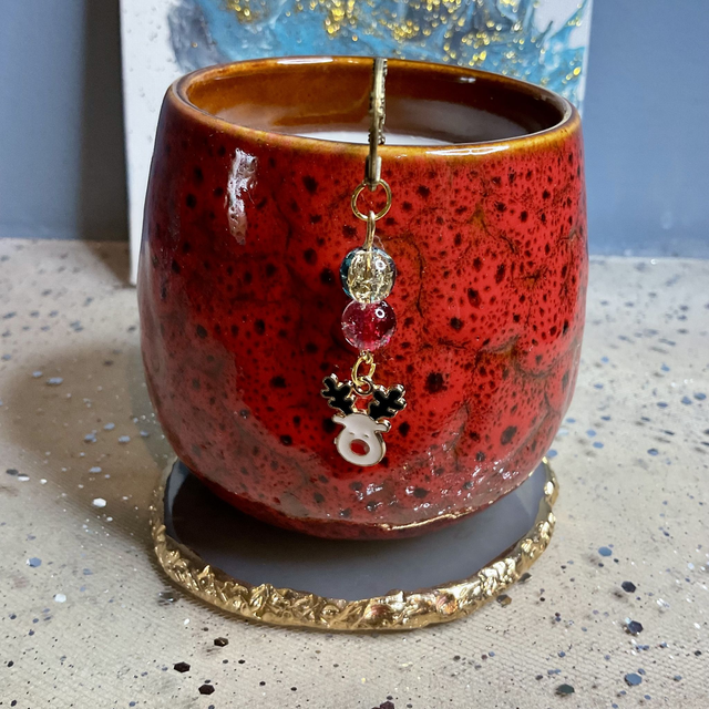 Christmas bookmark with colourful beads. Gift for book lovers.