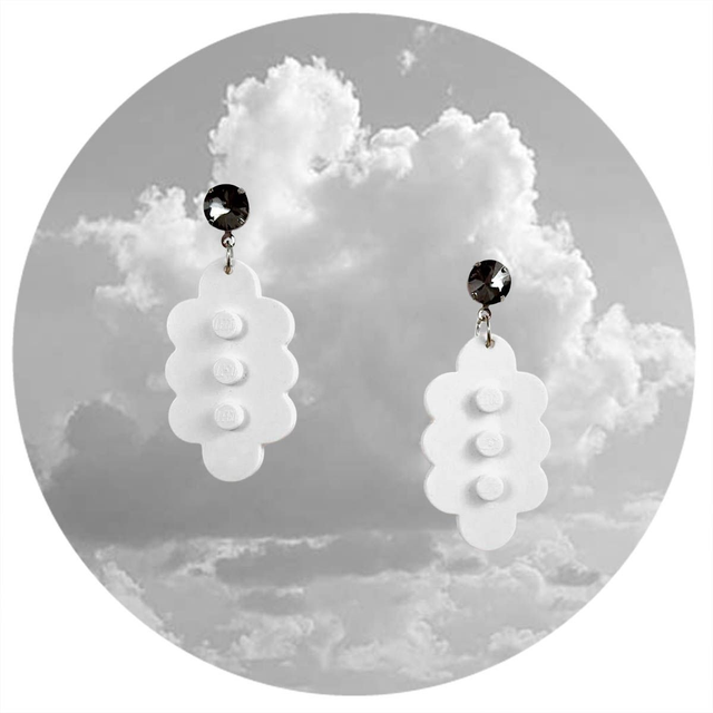 Clouds with grey "diamond" earring stud