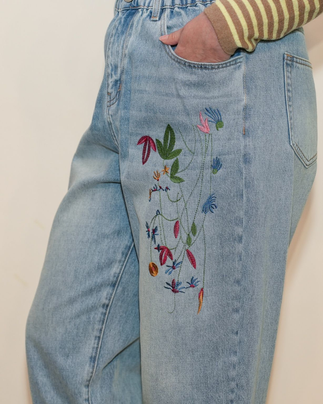 Jeans fiori chiaro