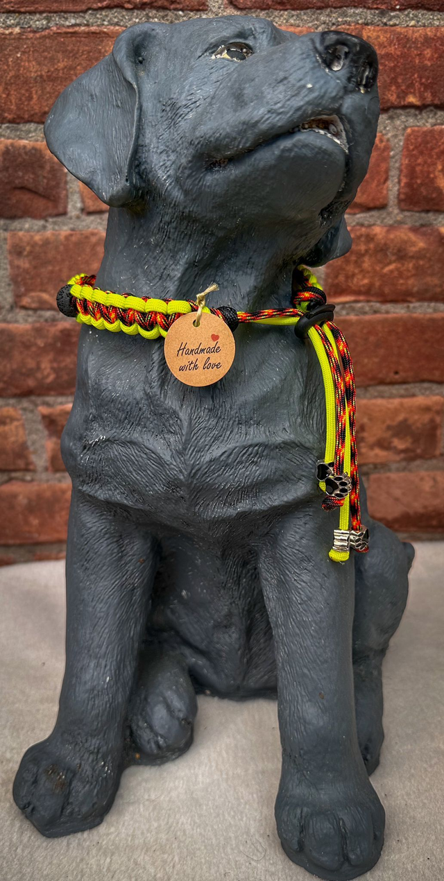 Halsband met lavakralen - 35/40 cm