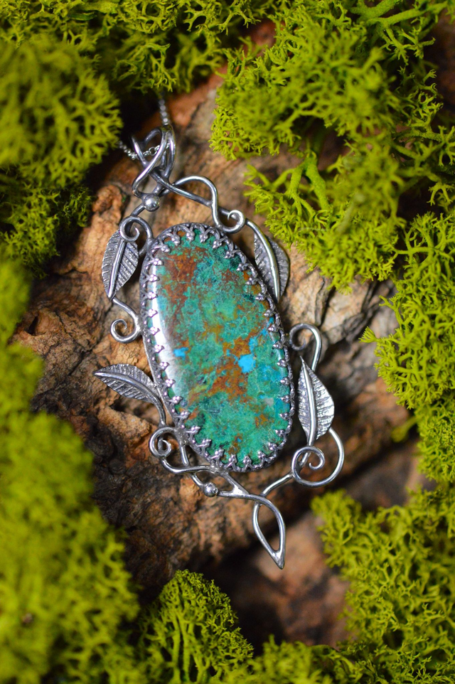 Pendentif Elfique - "Cœur de forêt", Chrysocolle