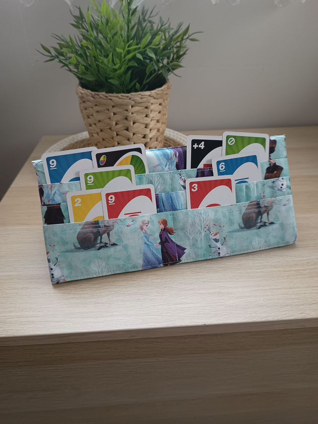 Porte-cartes de jeu enfant modèle reine des neiges 