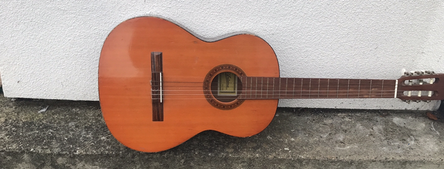 Sold - Guitar x 1 - From Essex - CT10 - Make an offer 