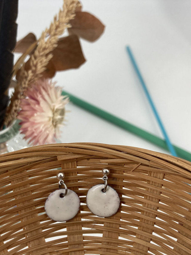 Boucles d’oreilles Petites rondes blanche