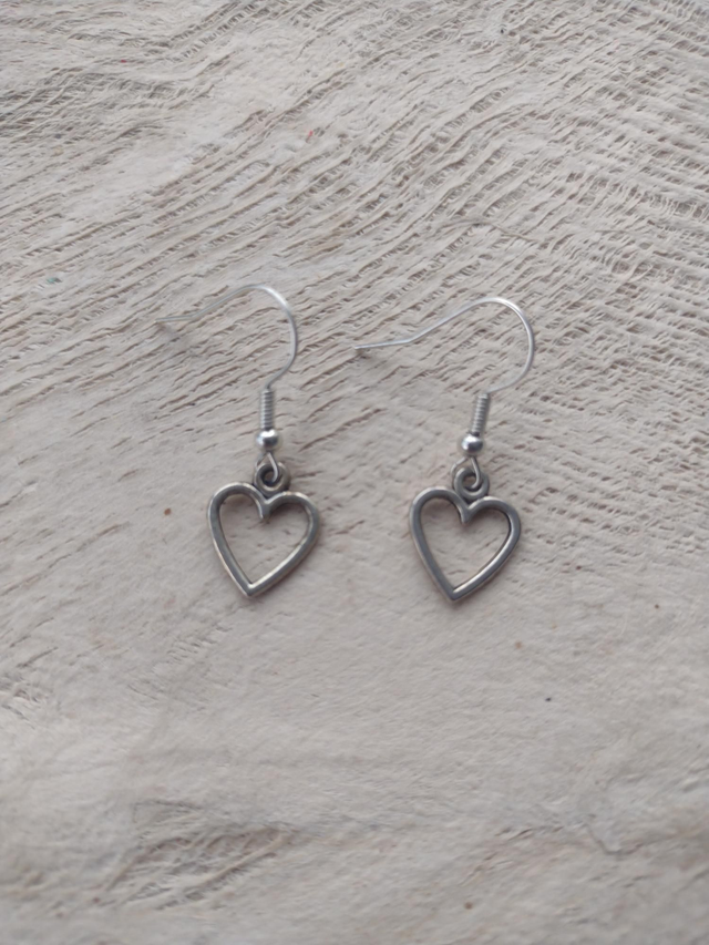 Open heart silver earrings 