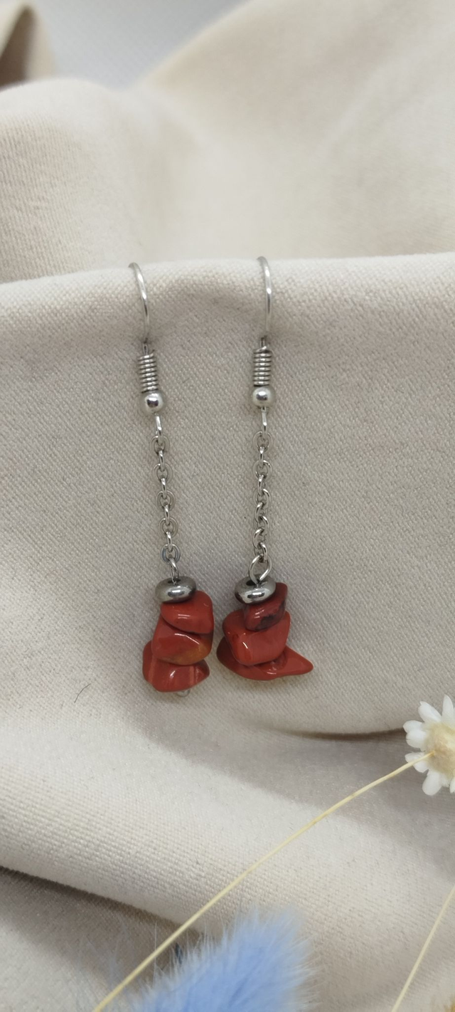 Boucles d'oreilles en pierres baroques naturelles (jaspe rouge)