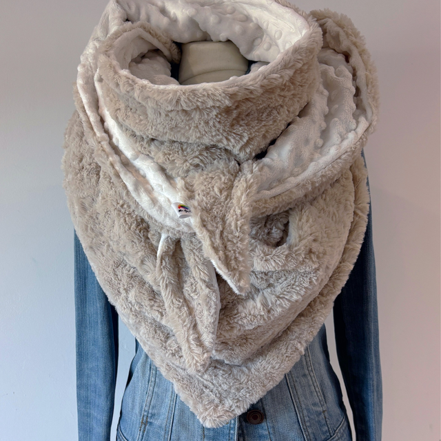 Maxi chèche, châle , écharpe « Happy Elisa Beige Clair 2» doublée en polaire côtelée écru