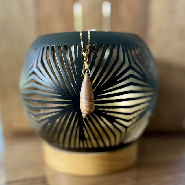  Pendentif &#039;La Veine d&#039;Or&#039;