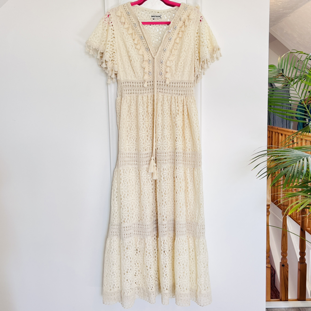 LULU LACE DRESS