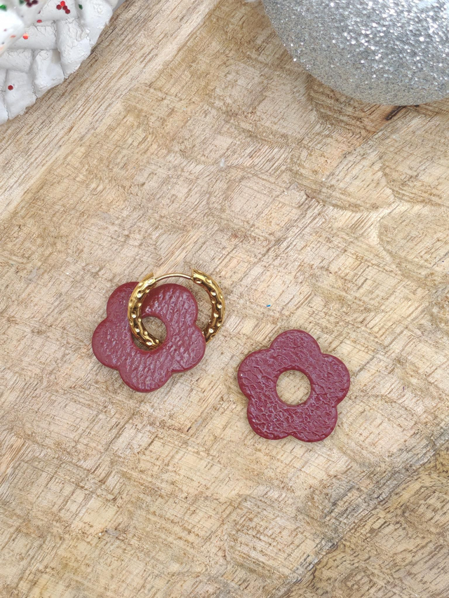 Fleurs Amaya Bordeaux effet cuir 