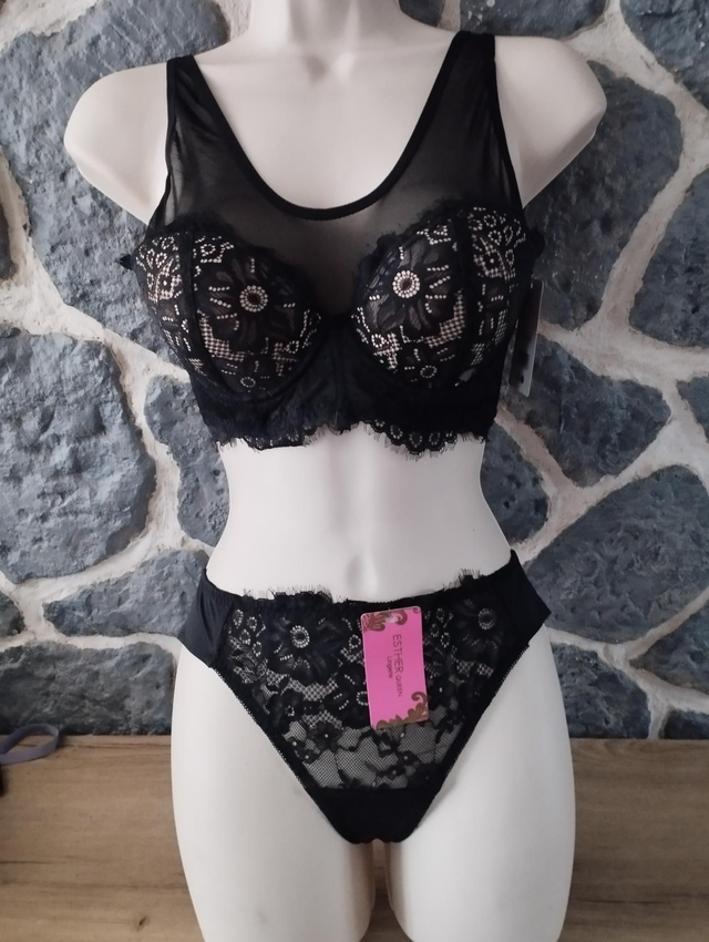 Ensemble bonnet B noir et beige avec rembourrage et armatures