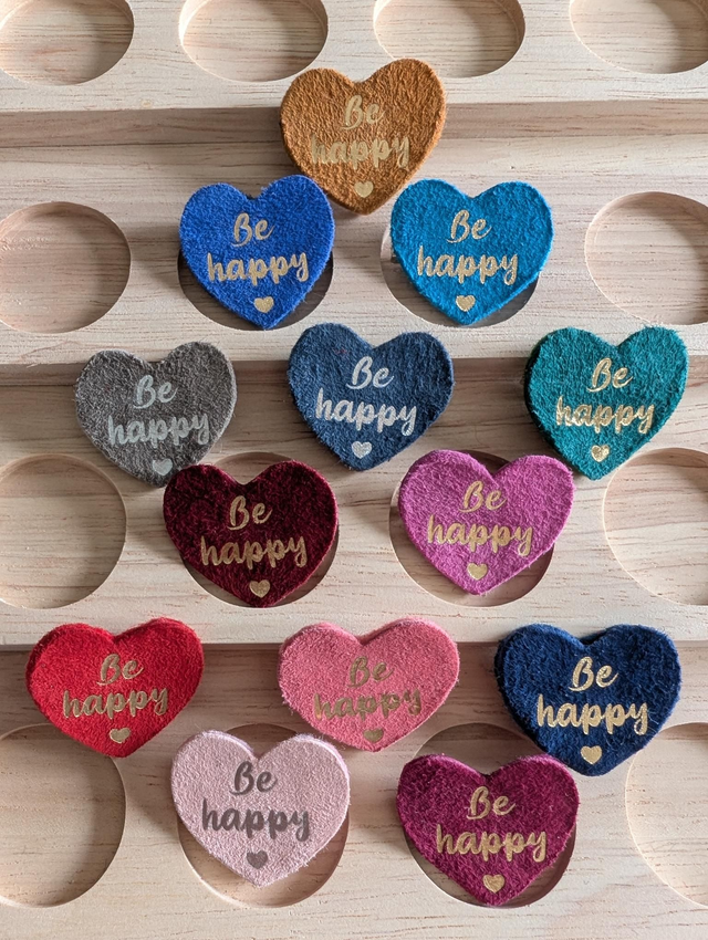 Mini broche Be Happy